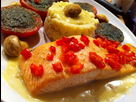 https://image.noelshack.com/fichiers/2016/09/1457014615-pave-de-saumon-semoule-tomate-provencales-champignon-cuit-au-four-et-sauce-au-beurre-blanc.jpg