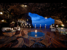 https://image.noelshack.com/fichiers/2016/10/1457905171-restaurant-inside-a-cave-cavern-itlay-grotta-palazzese-2.jpg