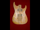 https://image.noelshack.com/fichiers/2016/18/1462654961-guitareee.jpg