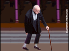 https://image.noelshack.com/fichiers/2016/28/1468251062-old-man-moonwalk.gif