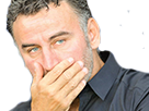 https://image.noelshack.com/fichiers/2016/35/1472561636-galtier-main-devant-la-bouche.png