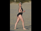 https://image.noelshack.com/fichiers/2016/42/1476856472-jorgie-porter-malibu-beach-18-10-2016-1.jpg