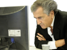 https://image.noelshack.com/fichiers/2016/45/1478637548-bhl.png