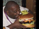 https://image.noelshack.com/fichiers/2016/45/1478696489-om-nom-nom-massive-burger.jpg