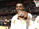 https://image.noelshack.com/fichiers/2016/52/1483108900-lebron-james-bague-2016.jpg