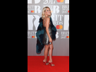 https://image.noelshack.com/fichiers/2017/08/1487843662-mollie-king-19.jpg