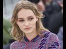 https://www.noelshack.com/2017-09-1488155760-lily-rose-depp-in-chic-chanel-hoodie.jpg