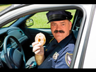 https://www.noelshack.com/2017-09-1488286537-risitas-donut-cop.png