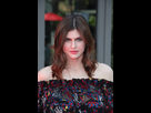 https://image.noelshack.com/fichiers/2017/17/1493010570-picturepub-net-alexandra-daddario-20170422-30.jpg