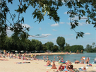 https://image.noelshack.com/fichiers/2017/21/1495919993-102533-plaine-tonique-plage-montrevelenbresse-bpa-fiche.jpg
