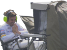 https://image.noelshack.com/fichiers/2017/26/3/1498643514-alonso-cameraman.png