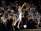 https://image.noelshack.com/fichiers/2017/30/5/1501260870-ap-rockets-spurs-basketball-90788236.jpg