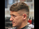 https://image.noelshack.com/fichiers/2017/36/1/1504562353-6f02b7f3d2e7efb213c9ebe420aee110-peaky-blinders-haircut-mens-haircuts.jpg