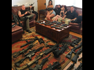 https://image.noelshack.com/fichiers/2017/40/1/1506940162-dan-bilzerian-guns-at-home2.png