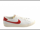 https://image.noelshack.com/minis/2017/46/1/1510538653-911x668-nike-tennis-classic-ac-vintage-white-gym-red-1.png