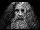 https://image.noelshack.com/minis/2017/46/1/1510558121-alan-moore-portrait.png