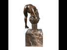 https://image.noelshack.com/minis/2017/46/4/1510866348-statue-femme-nue-en-bronze.png