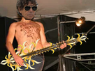 https://image.noelshack.com/minis/2017/48/5/1512145631-rock-guittarisi.png