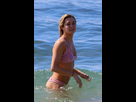 https://image.noelshack.com/fichiers/2017/49/4/1512625875-58445210-lindsay-arnold-in-bikini-on-the-beach-in-hawaii-12-03-2017-11.jpg