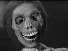 https://image.noelshack.com/minis/2017/51/2/1513713212-macabre-aveugle-elle-decouvre-qu-elle-vit-avec-le-cadavre-de-son-fils-depuis-20-ans.png