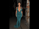 https://image.noelshack.com/fichiers/2017/51/5/1513936737-demi-rose-mawby-cleavage-amp-curves-during-night-out-in-mayfair-in-london-122117-7.jpg