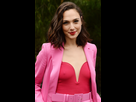 https://image.noelshack.com/fichiers/2018/01/4/1515040308-60713288-gal-gadot-variety-s-creative-impact-awards-palm-springs-03-01-2018-7.jpg