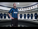 https://image.noelshack.com/fichiers/2018/04/6/1517056297-maglia-inter-2012-sneijder-posa.jpg