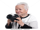https://image.noelshack.com/fichiers/2018/05/6/1517664618-stock-photo-old-woman-with-photo-camera-on-white-background-122204155-iloveimg-resized.jpg