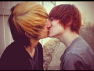 https://image.noelshack.com/minis/2018/05/6/1517673417-emo-boys-kissing-d-3-xante-riveiros-e2-80-a2oo-e2-80-a2-34911700-400-291.png