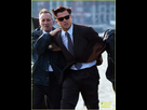 https://image.noelshack.com/fichiers/2018/06/5/1518205107-leonardo-dicaprio-arrested-on-wolf-of-wall-street-set-05.jpg