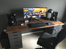 https://image.noelshack.com/fichiers/2018/07/1/1518475422-desk.jpg