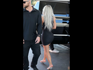 https://image.noelshack.com/fichiers/2018/09/2/1519726536-64723143-kim-kardashian-in-mini-dress-01.jpg