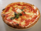 https://image.noelshack.com/fichiers/2018/12/4/1521719789-eq-it-na-pizza-margherita-sep2005-sml.jpg