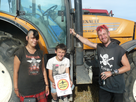 https://image.noelshack.com/minis/2018/15/4/1523551112-punk-couple-enfant1.png