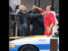 https://image.noelshack.com/fichiers/2018/18/7/1525619649-gallery-1520594756-shazam-filming-zachary-levi-mark-strong.jpg
