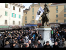 https://www.noelshack.com/2018-19-1-1525716158-7769477493-la-place-paoli-a-corte-lors-d-une-manifestation-de-nationalistes-corses-le-29-janvier-2014.jpg