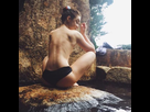 https://image.noelshack.com/fichiers/2018/21/6/1527359615-maisie-williams-topless-2-450x450.jpg