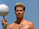 https://image.noelshack.com/fichiers/2018/23/1/1528139648-val-kilmer-dans-top-gun.jpg