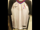 https://image.noelshack.com/fichiers/2018/23/7/1528654497-nba-ref-shirt.jpg
