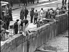 https://image.noelshack.com/minis/2018/25/6/1529776431-construction-mur-berlin.png