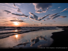 https://image.noelshack.com/fichiers/2018/26/2/1530034718-plage.jpg