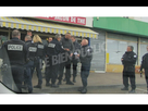 https://image.noelshack.com/fichiers/2018/32/4/1533783030-le-blogueur-bassem-braiki-au-centre-entoure-des-policiers-a-ete-controle-a-son-arrivee-a-dijon-photo-j-p-g-1462194398.jpg