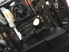 https://image.noelshack.com/fichiers/2018/46/6/1542480131-ryzen-1600x-build-21-100717303-orig.jpg