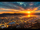 https://image.noelshack.com/fichiers/2018/52/3/1545844441-day-to-night-concept-top-view-of-bergen-cityscape-with-the-sunset-time-669825092-5ac242ebc5542e003794e87a.jpg