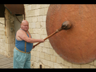 https://image.noelshack.com/fichiers/2019/03/2/1547569268-la-boule-width1024.jpg