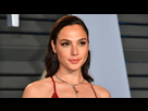 https://image.noelshack.com/fichiers/2019/16/3/1555532022-102441847-gadot1-getty.jpg