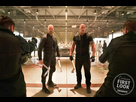 https://image.noelshack.com/fichiers/2019/19/2/1557184428-hobbs-shaw-rock-jason-statham.png