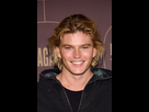 https://image.noelshack.com/fichiers/2019/19/6/1557608110-jordan-barrett-warner-music-group-hosts-pre-liuc7gn2envl.jpg