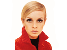 https://image.noelshack.com/fichiers/2019/19/7/1557685468-twiggy-manteau-rouge.jpg