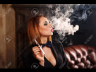 https://www.noelshack.com/2019-25-6-1561231567-76575347-jeune-fille-seduisante-dans-une-veste-et-un-noeud-papillon-fume-une-cigarette-electronique-femme-fatale.jpg